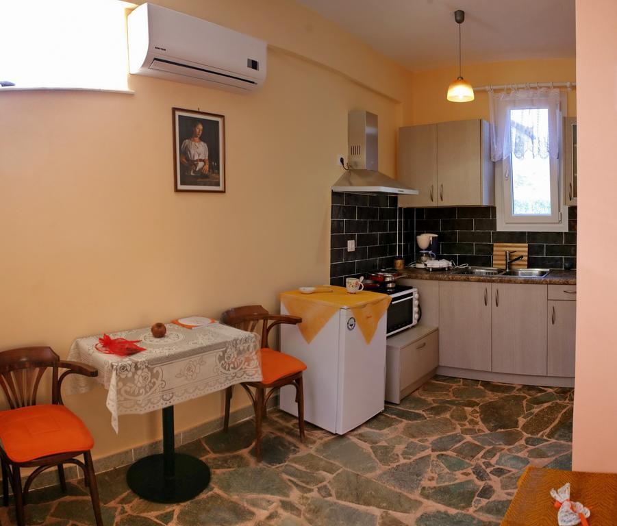 Evaland Traditional Houses Apartment Tarti Room photo